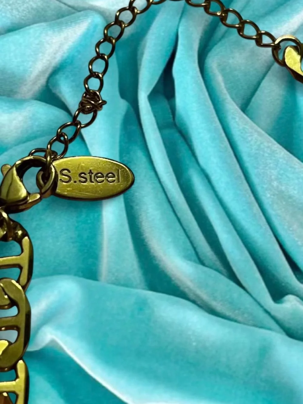 Gold Link Chain Necklace - Women's Jewelry